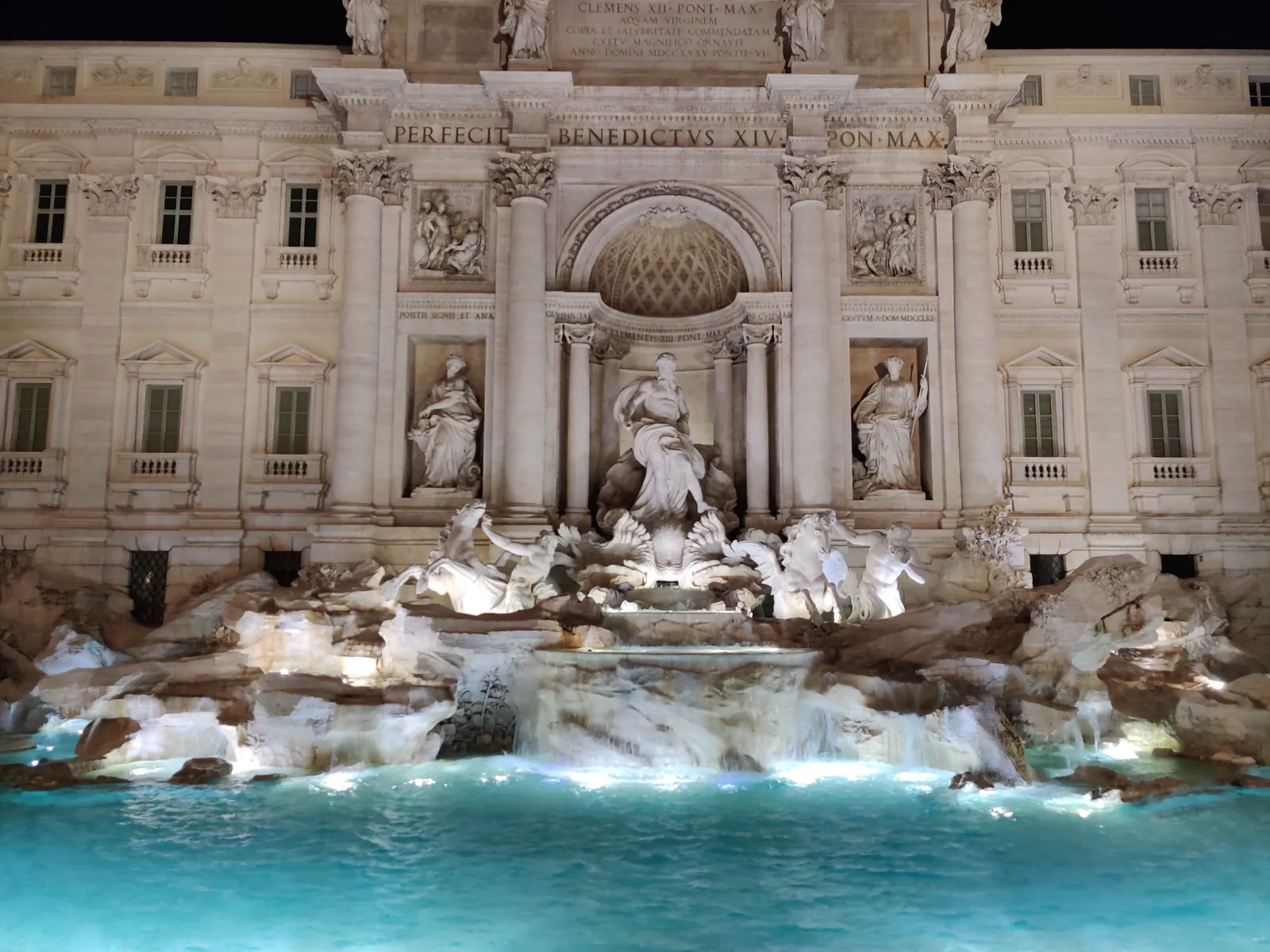 Fontana di Trevi e Vicus Caprarius Underground